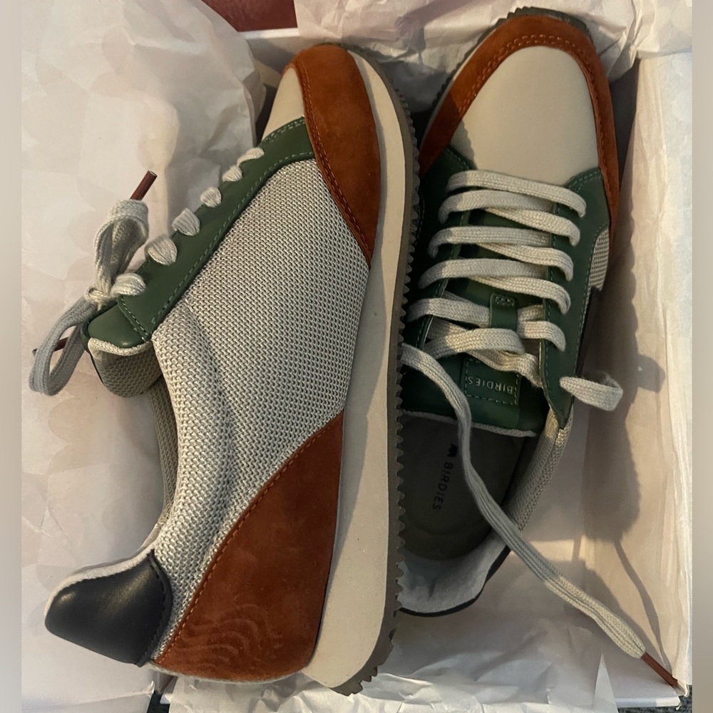 Brand new in box Birdies tennis shoes